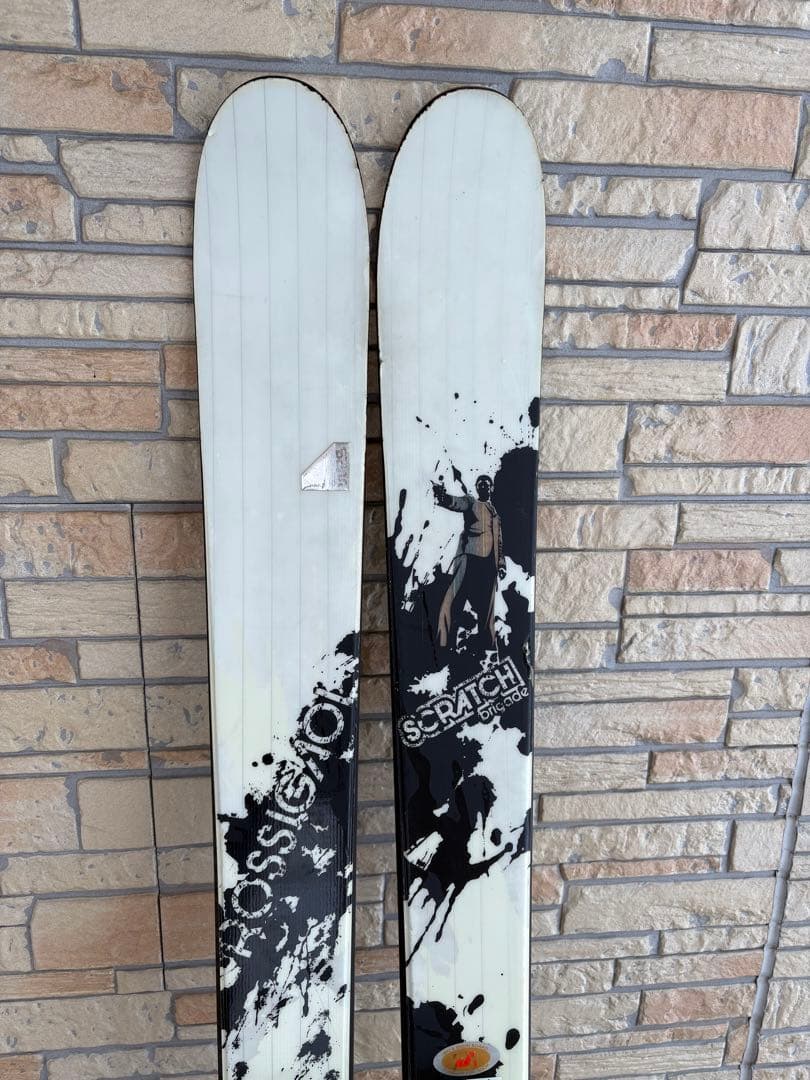 ロシニョール スクラッチブリゲードバックカントリー板