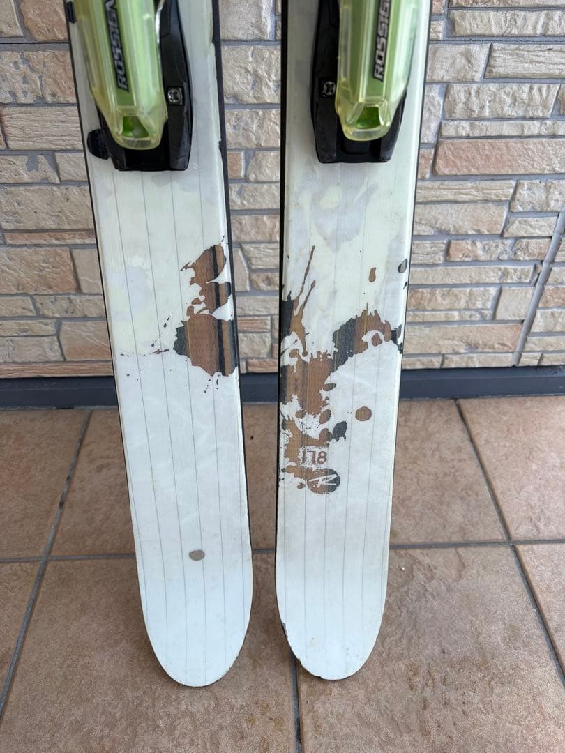 ロシニョール スクラッチブリゲードバックカントリー板