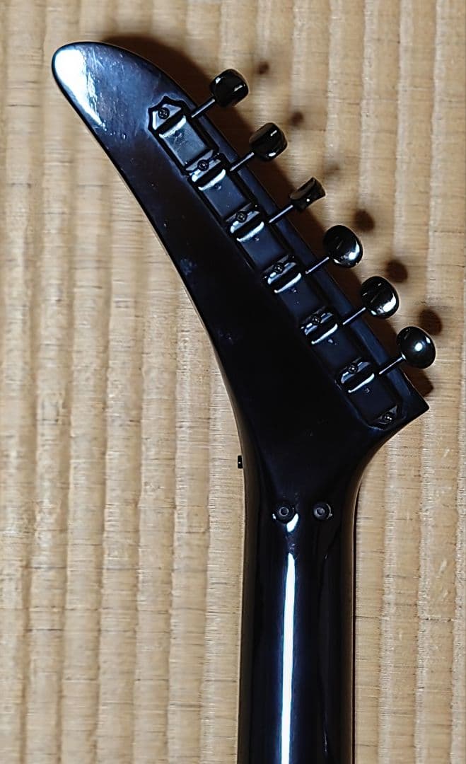 フェルナンデスエクスプローラーEX-145 ジャパンビンテージ　ギブソン風