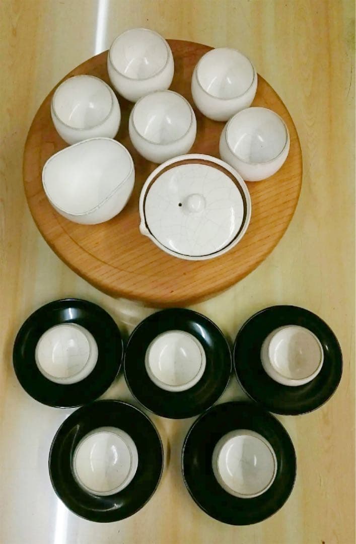 16     清水卯一　白釉汲出碗　10客　急須　湯冷まし　茶びつ　茶托5客