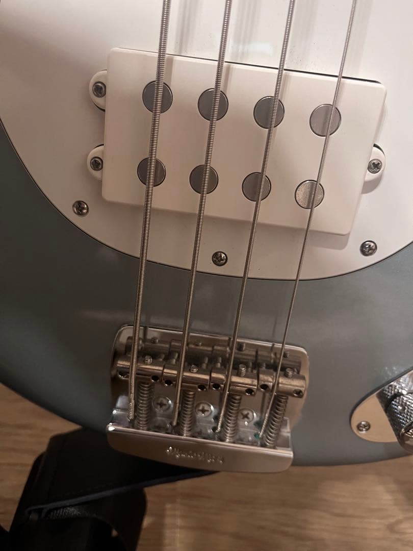 ミュージックマン StingRay Special シルバー