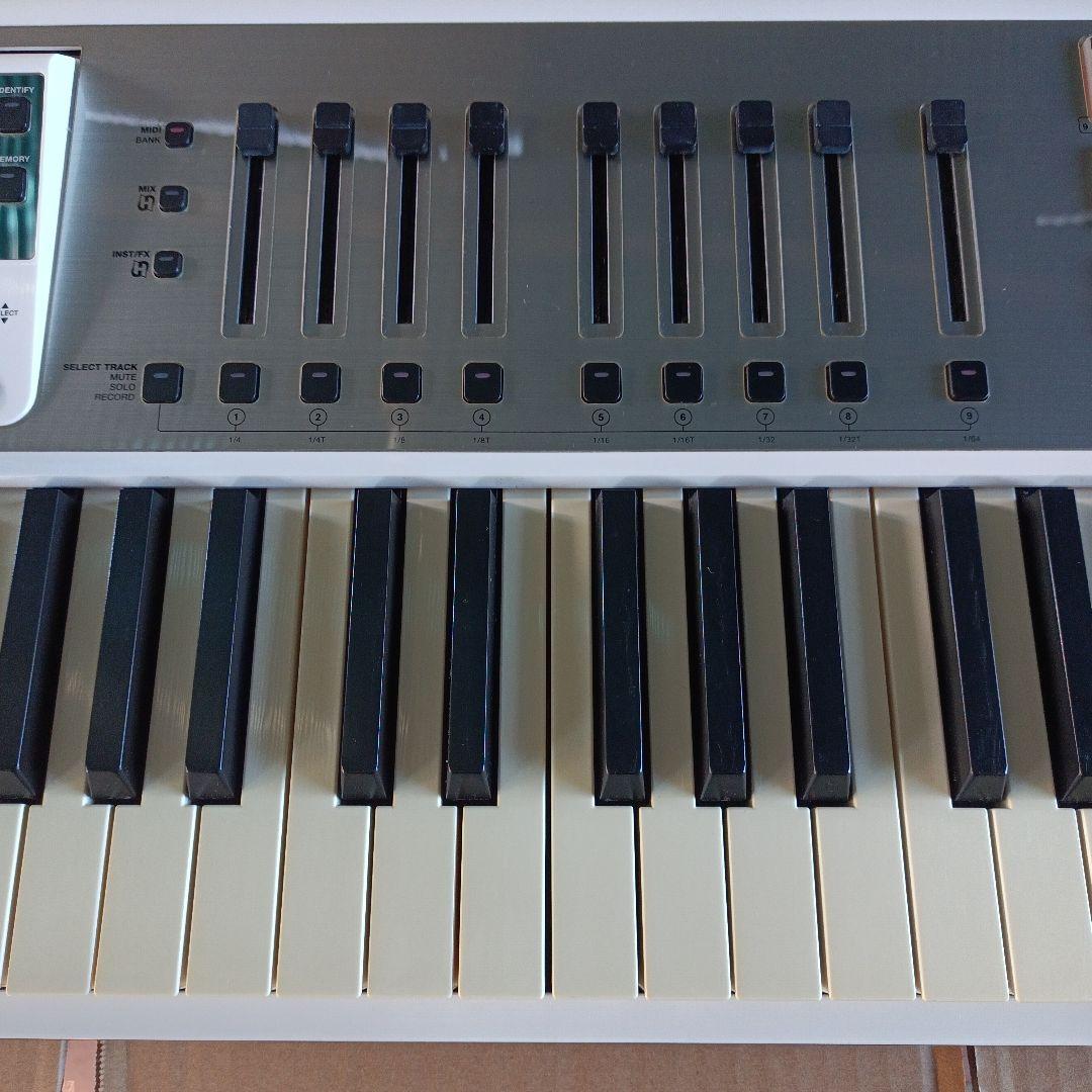 M-Audio Axiom air 61 MIDIコントローラー