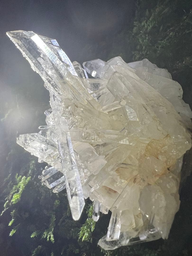 龍脈の精髄 水晶クラスター 「光を宿す透明なる守護」 九州産国産水晶宝石質AAA