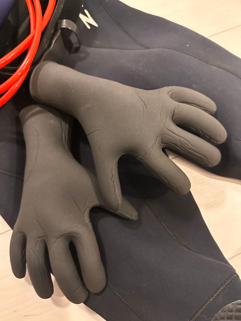 ZERO ドライスーツ セミドライ　ブーツ、 グローブ、コード付き