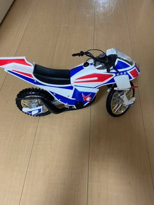 仮面ライダーV3 メディコムトイ&ハリケーン6分の1ダイキャストモデル