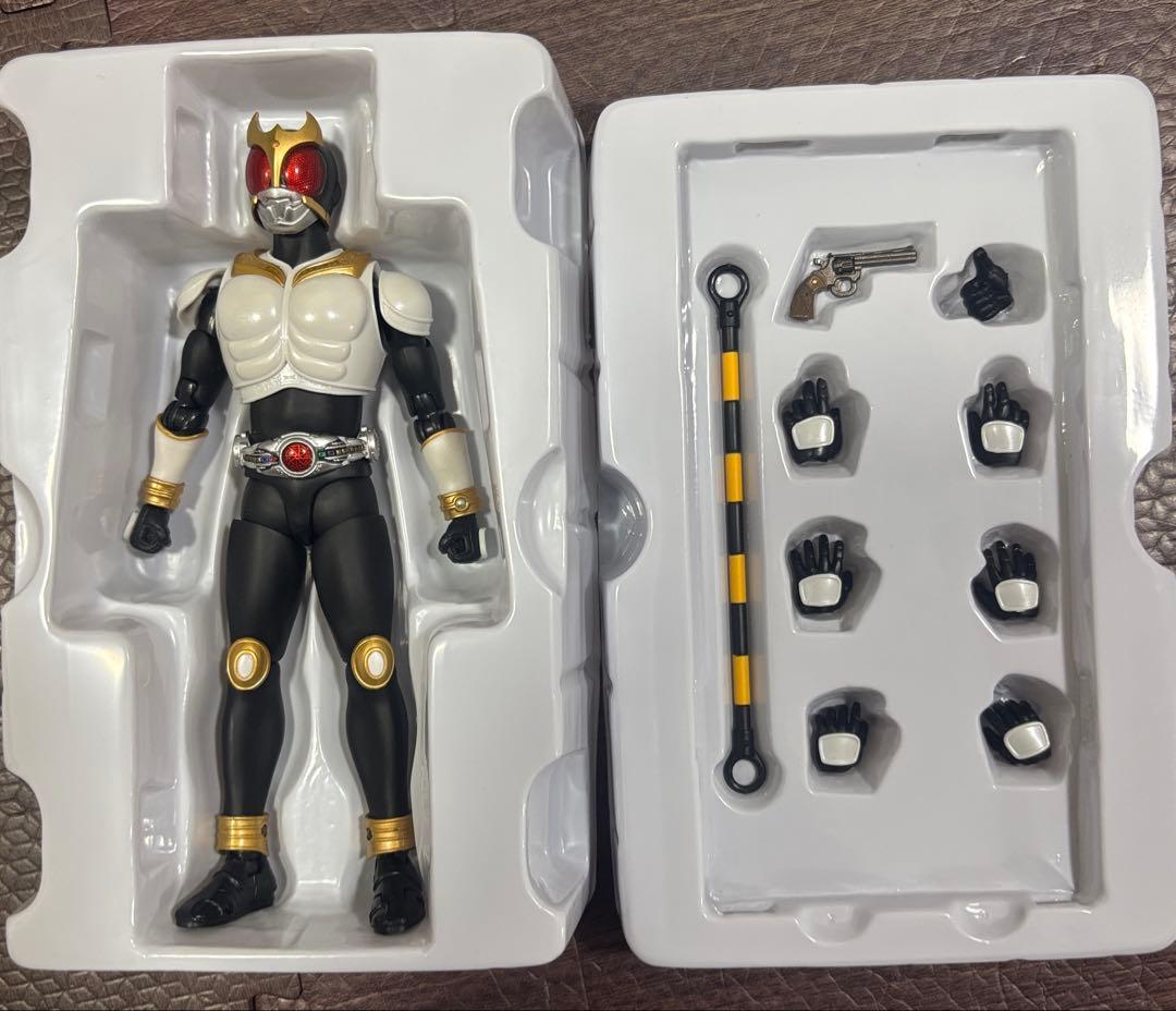 SHフィギュアーツ　真骨頂　仮面ライダークウガ　グローイングフォーム　中古