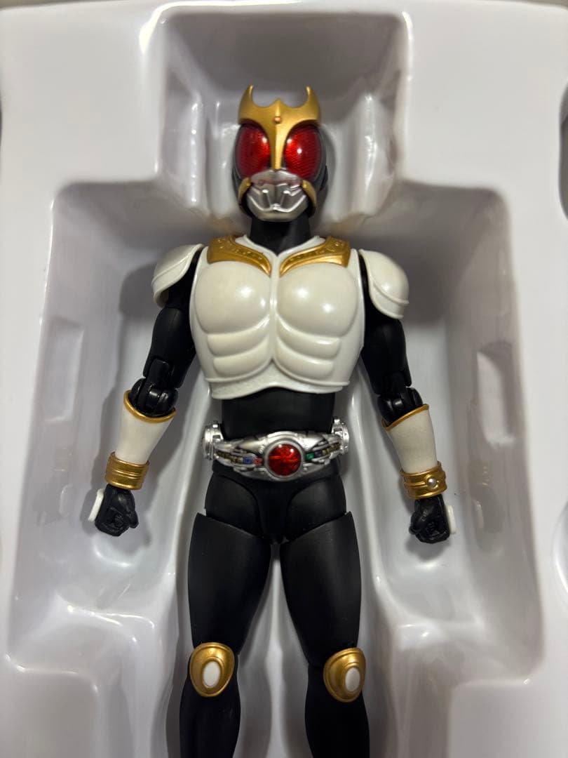 SHフィギュアーツ　真骨頂　仮面ライダークウガ　グローイングフォーム　中古