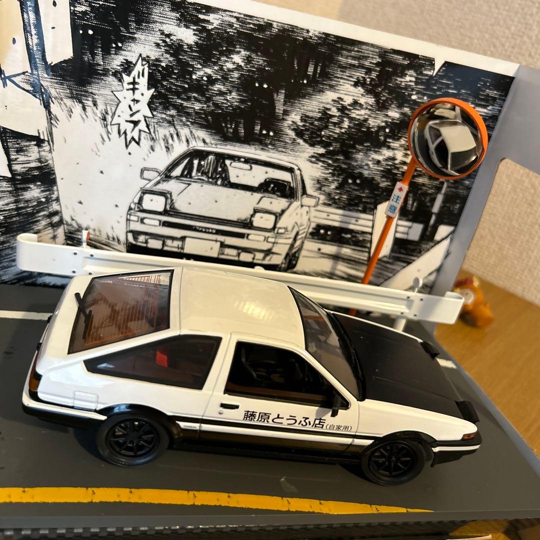 イニシャルD TOYOTA AE86 ミニカー　 台座ネジ欠品　ダイキャスト