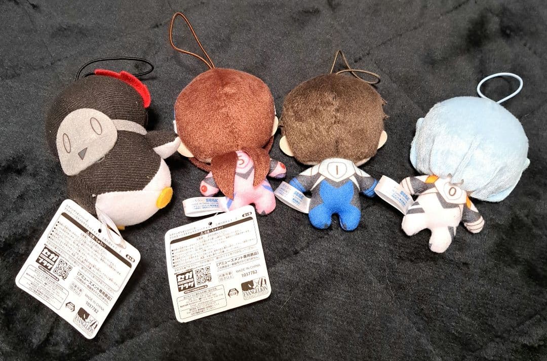 エヴァンゲリオン　プラグスーツ　マスコット　綾波レイ　碇シンジ　マリ　ペンペン