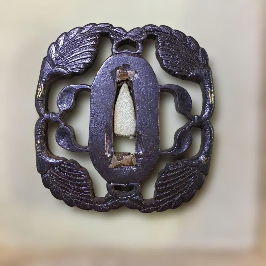 鐵地極厚　棕櫚透鍔　長州住　中井在銘