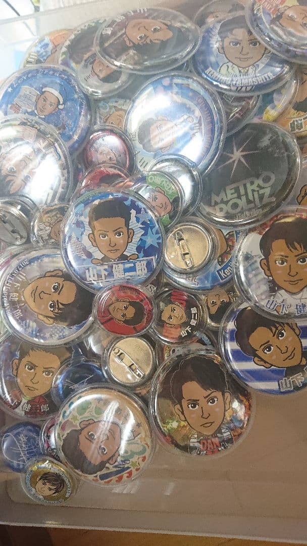 三代目缶バッチ