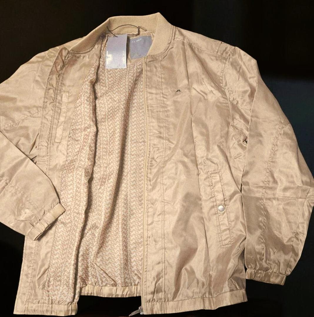 【新品未使用】J.LINDEBERG ベージュGOLDカラー ジャケット（XL)