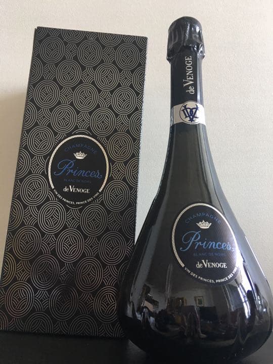 ドゥ・ヴノージュ　プランス・ブラン・ド・ノワール　750ml 箱付き