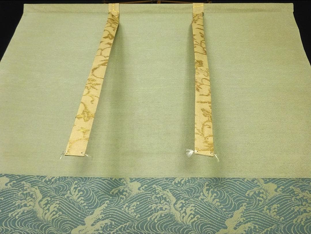 【真作】掛軸 大谷園泉『遊鯉』日本画 絹本 肉筆 共箱付 掛け軸 p062812