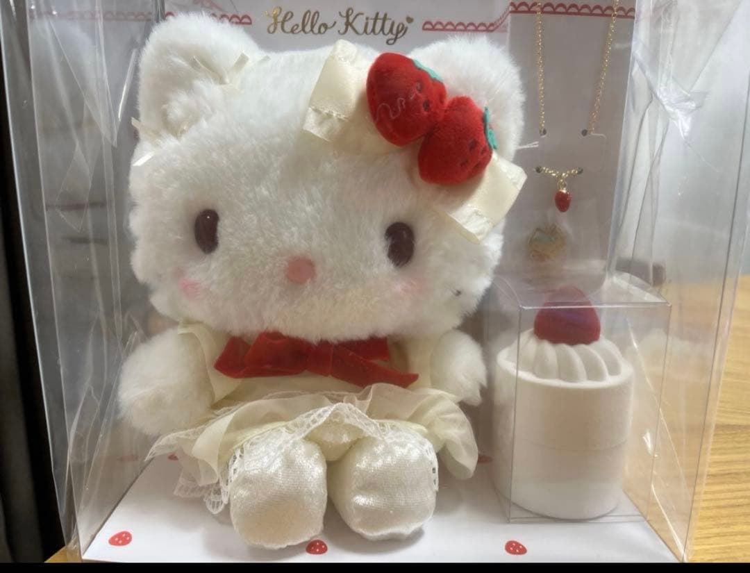 【新品】ショートケーキデザインシリーズ　キティ ぬいぐるみ　ネックレス