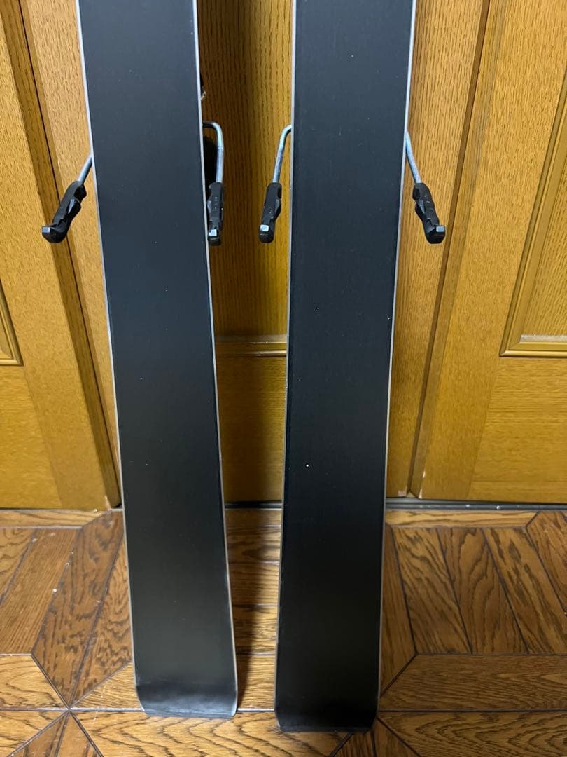 未使用品　ATOMIC REDSTER SC スキー