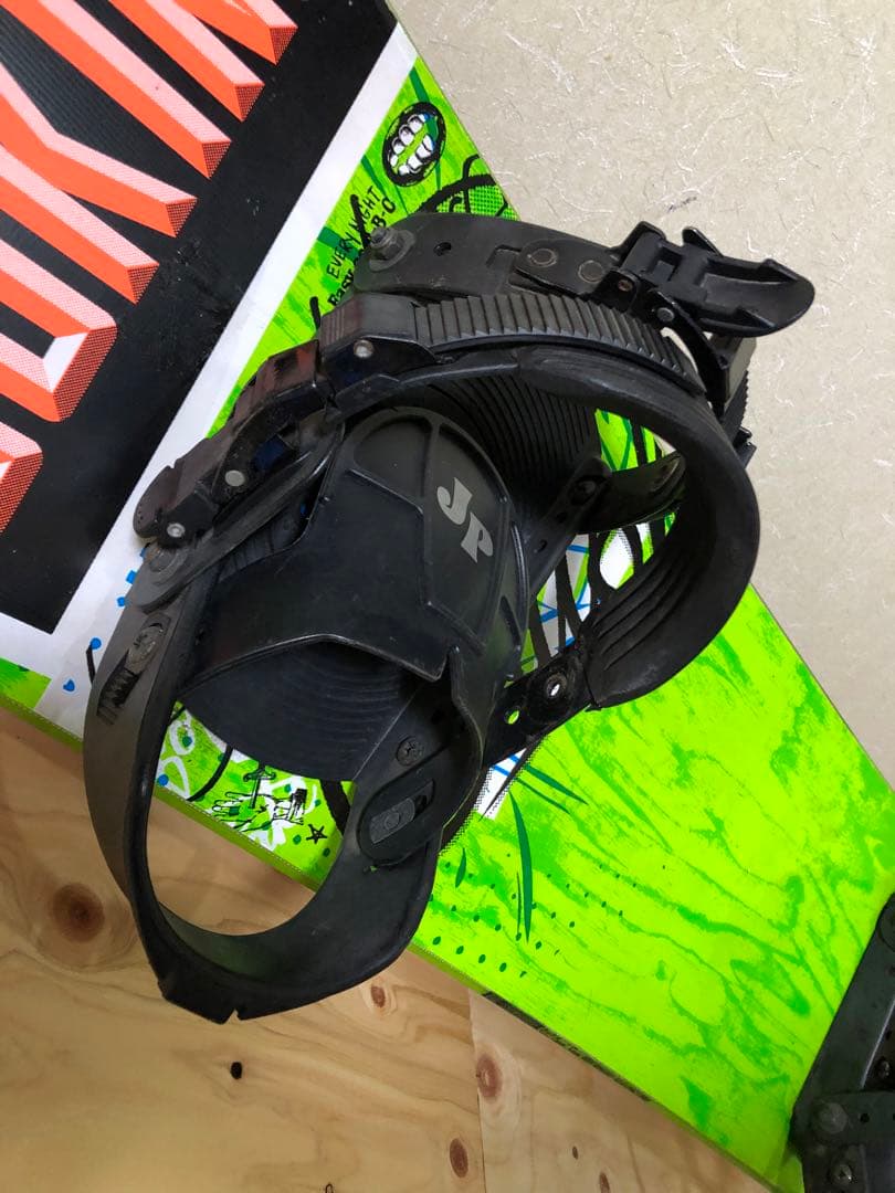 最終値引き　RIDEクラッシュスノーボードビンディングセット