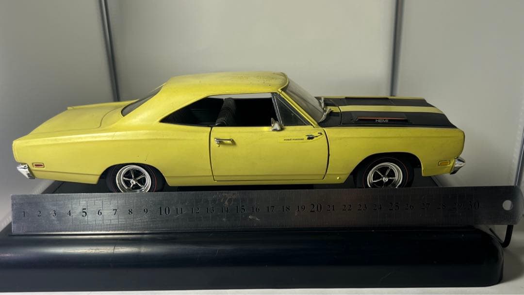 プリムス　ロードランナー1969 ダイキャストカー