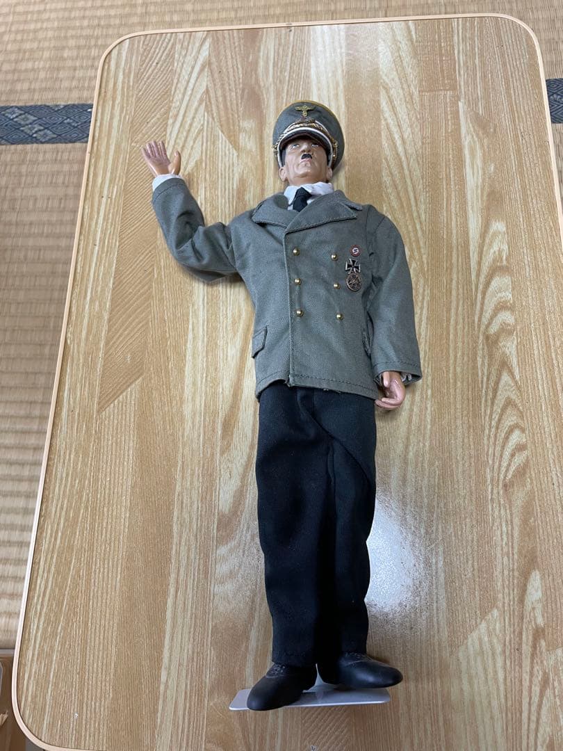 アドルフヒトラー　フィギュア