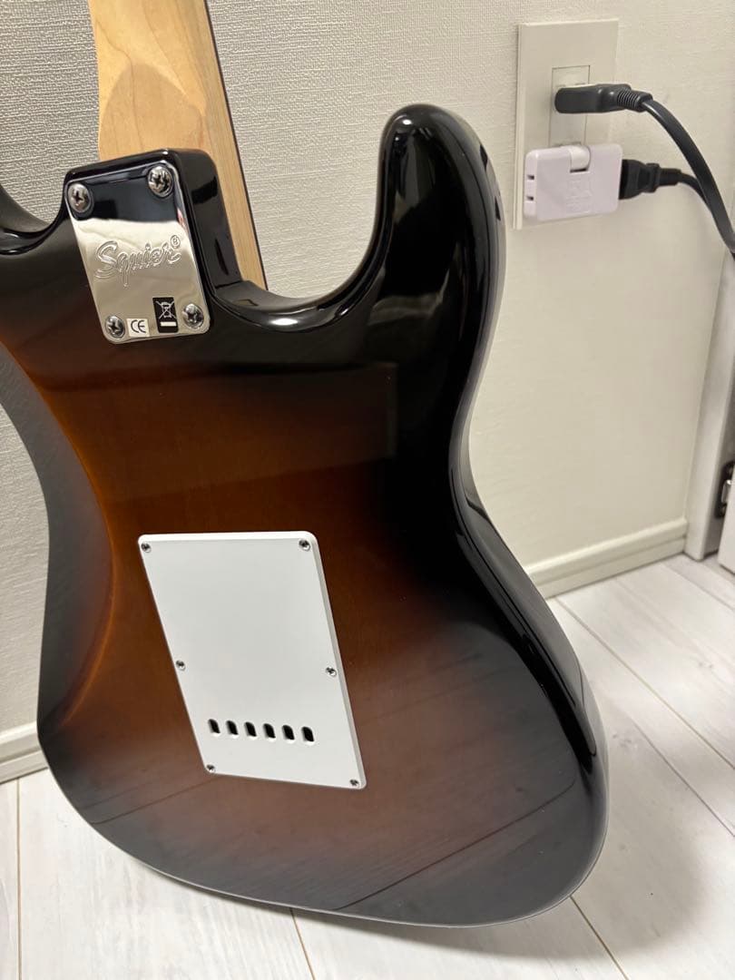 Squier レフティ Affinity ストラトキャスター サンバースト 左