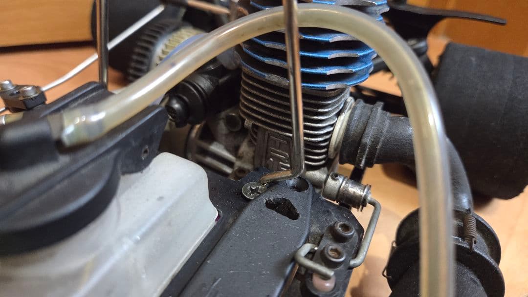 ラジコン エンジンカー サーパント インパクト2 中古 エンジン始動確認済み