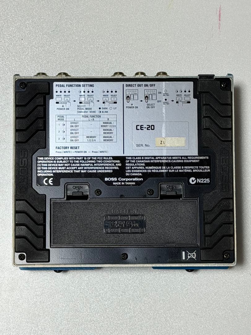 ギター BOSS CE-20