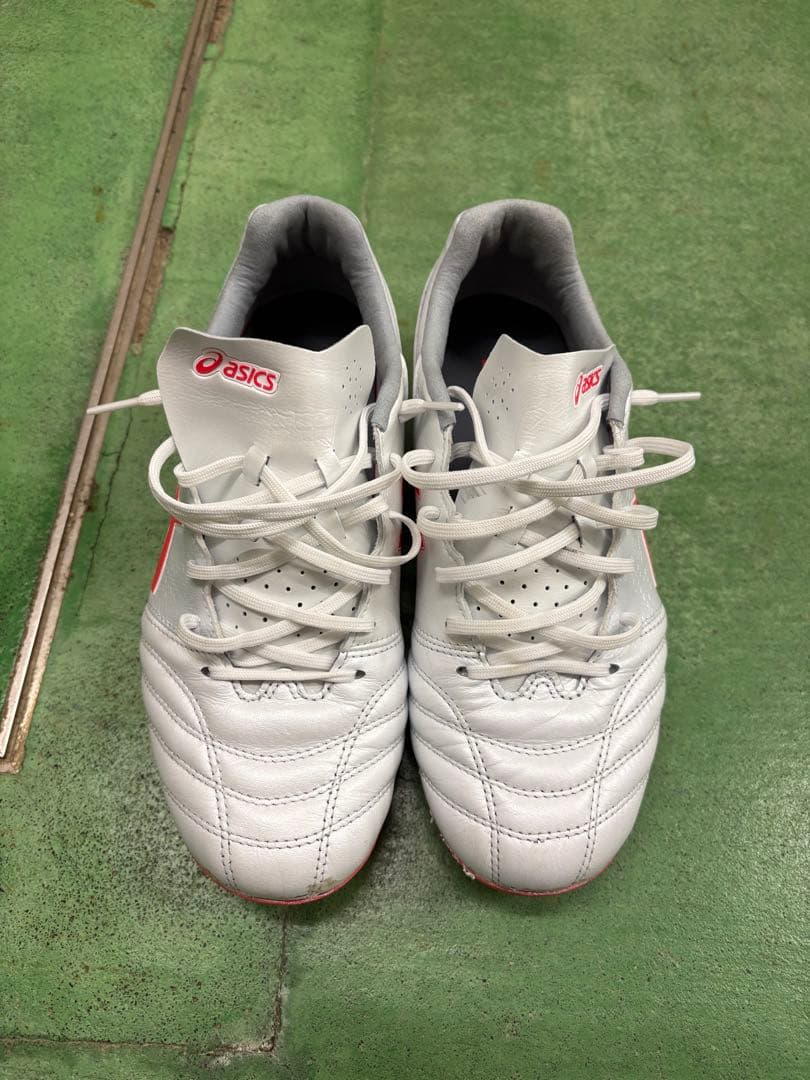asics サッカーシューズ・スパイク　DS right