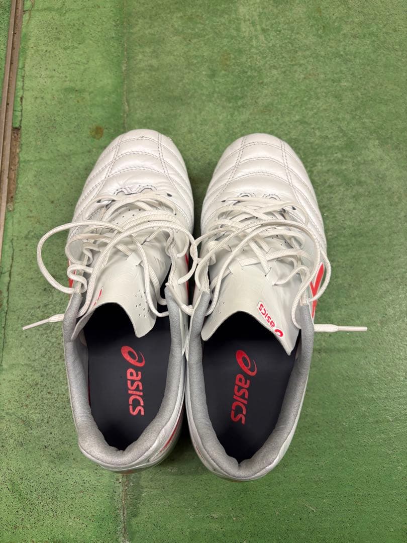 asics サッカーシューズ・スパイク　DS right