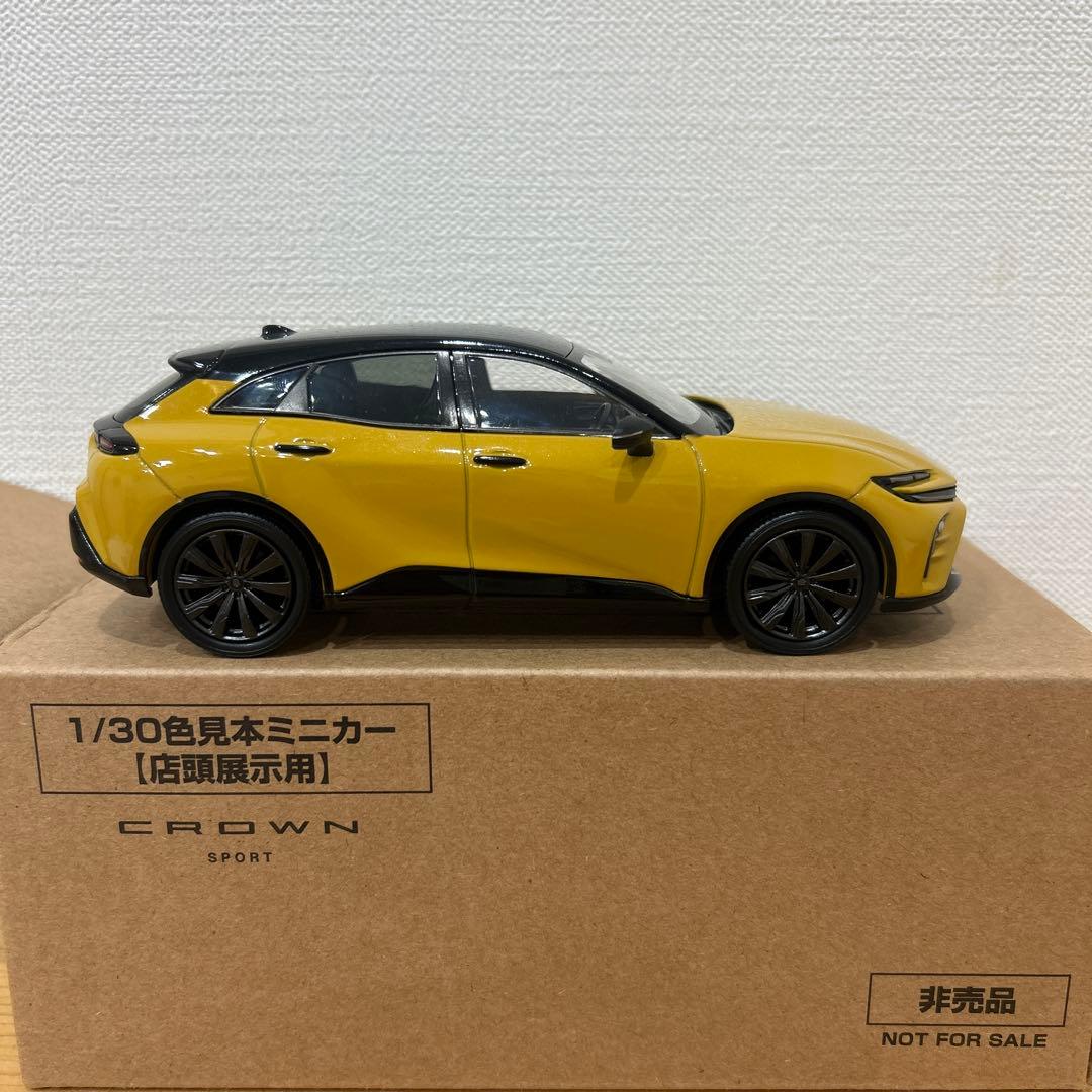 非売品　ミニカー　クラウンスポーツ