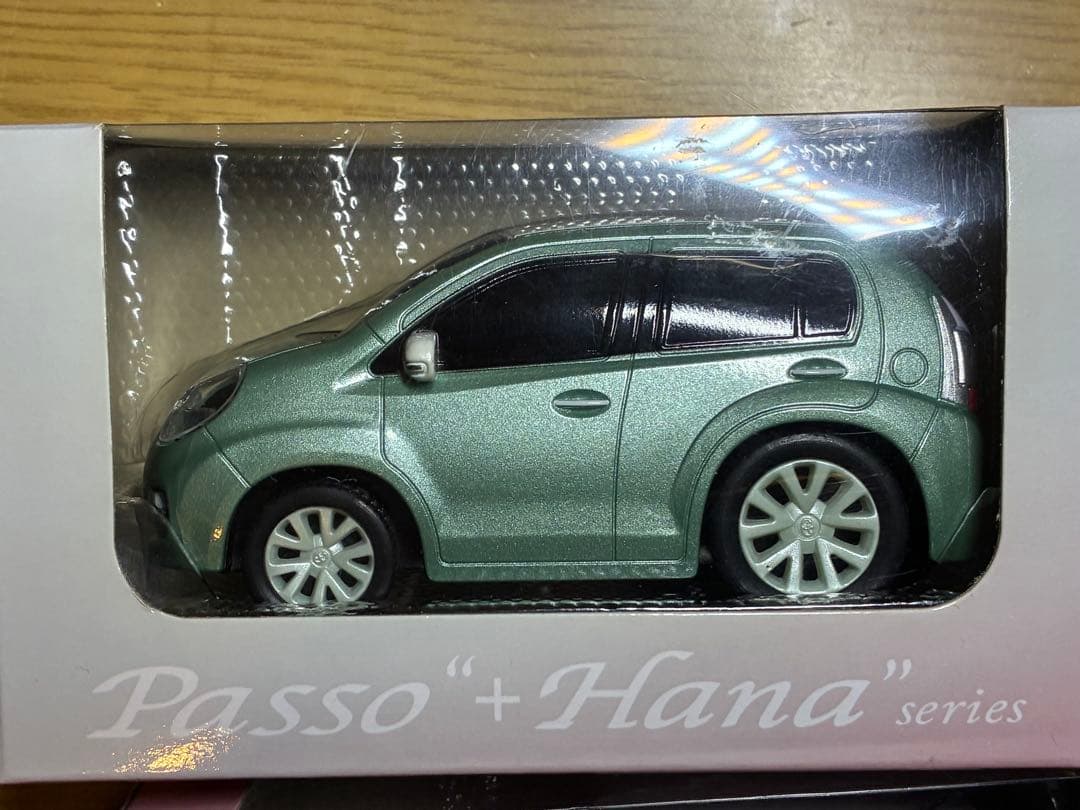 トヨタ パッソ+hana カラーサンプル プルバックカー ドライブタウン 非売品