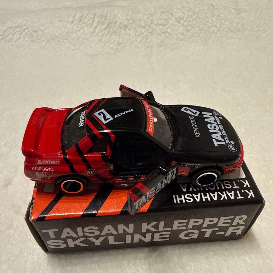 トミカ　日産スカイラインGT-R（R32）のカラーリング