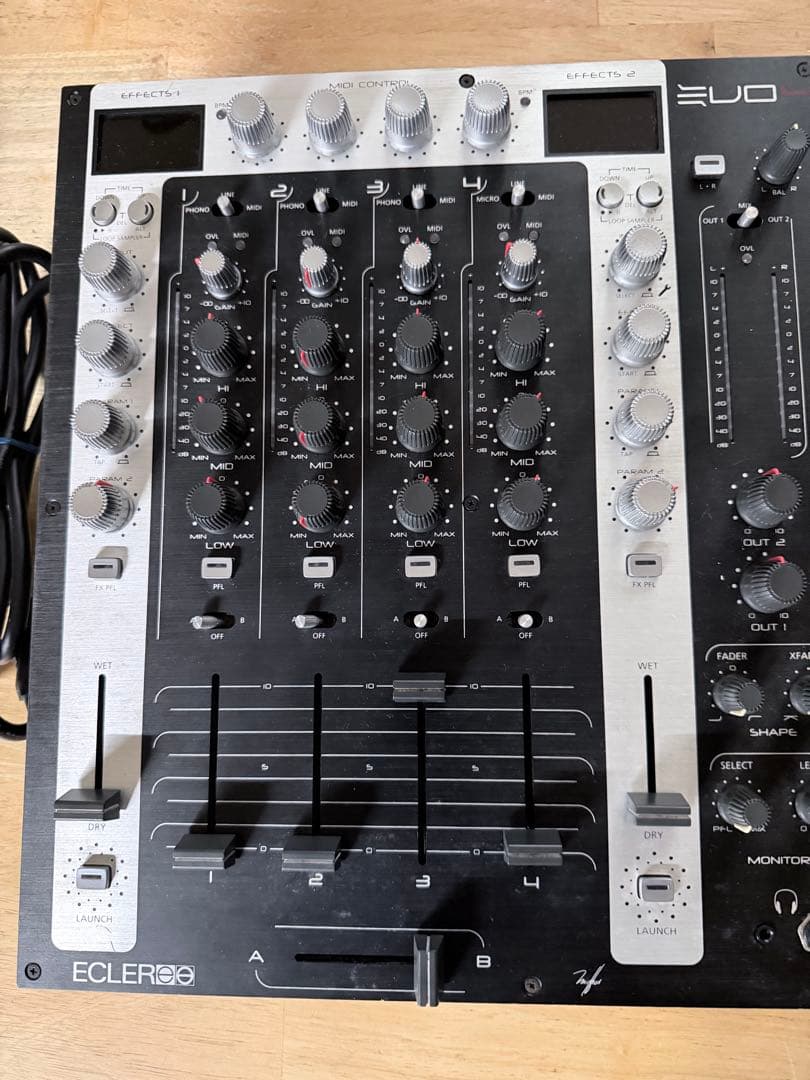 r*3様 ECLER EVO 4 ジャンク