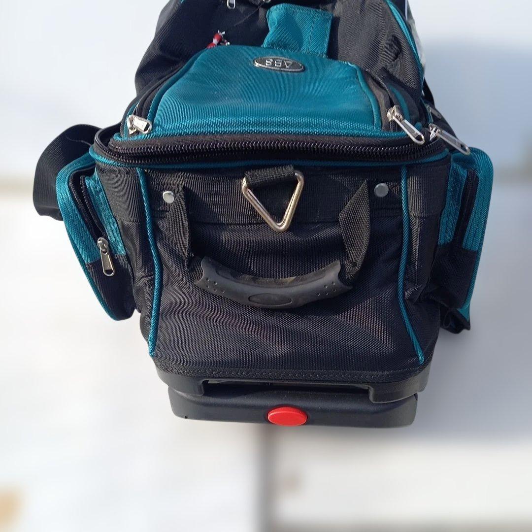 ABSブランドの「PRO-am」ボウリングバッグ（キャスター付き）