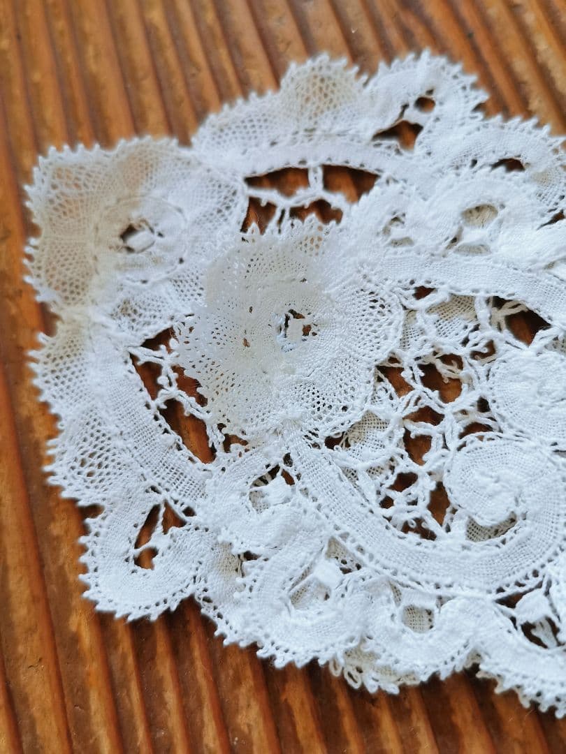 アンティーク フランス購入 レイヤーレースジャボ 二重繋ぎ 一重のポワンドローズ