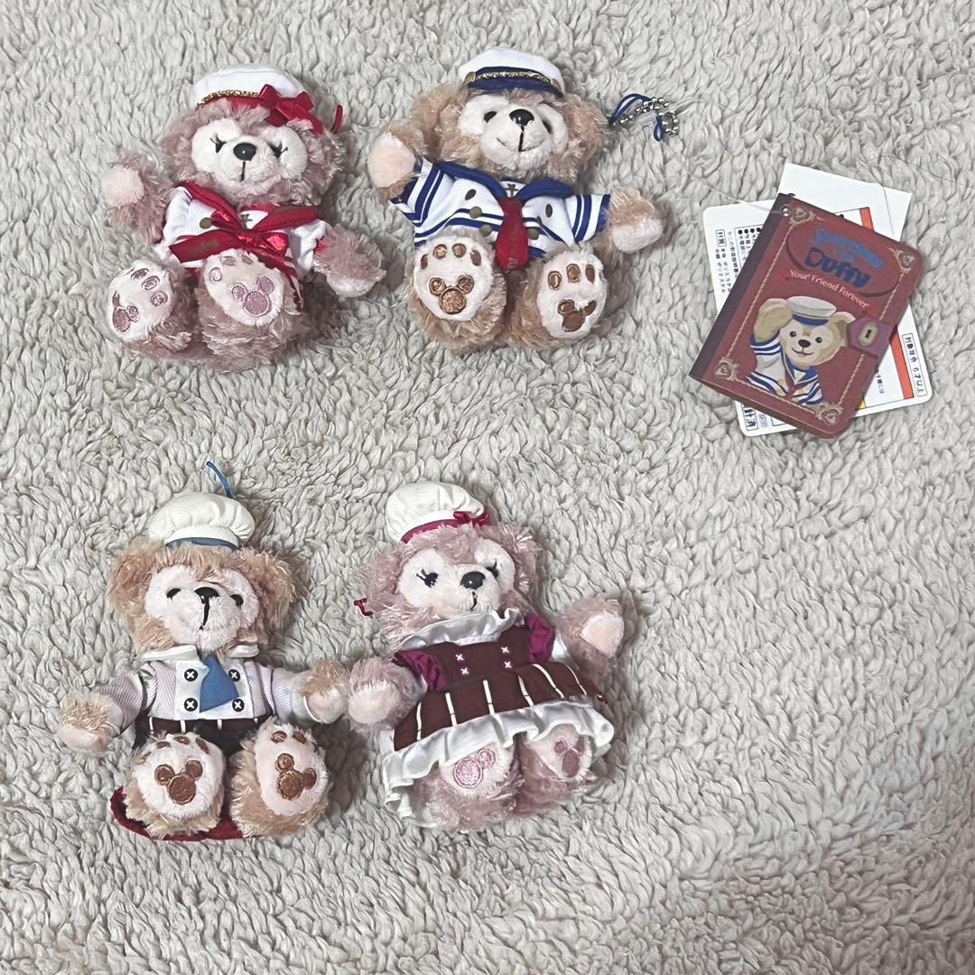 ダッフィー＆シェリーメイ　ぬいぐるみストラップ　バッジ　11体セット