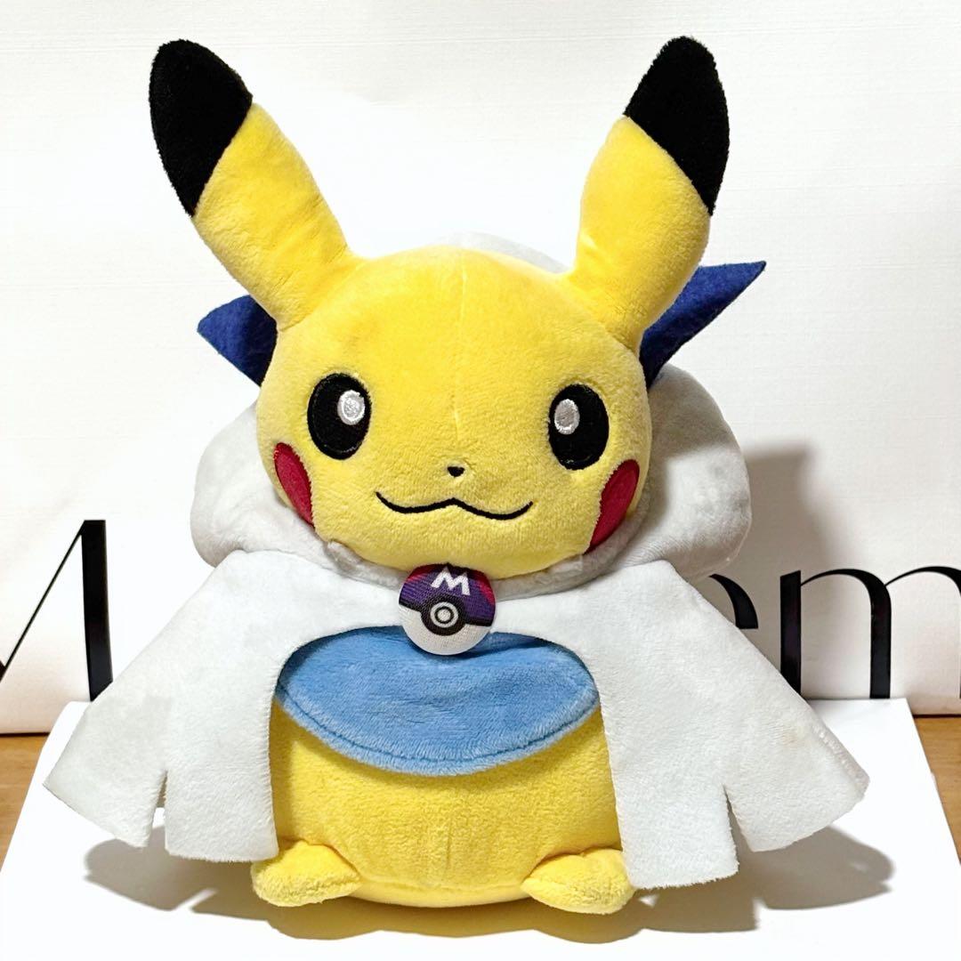 ルギアのポンチョを着たピカチュウ ポケモンセンター ピカチュウ ぬいぐるみ