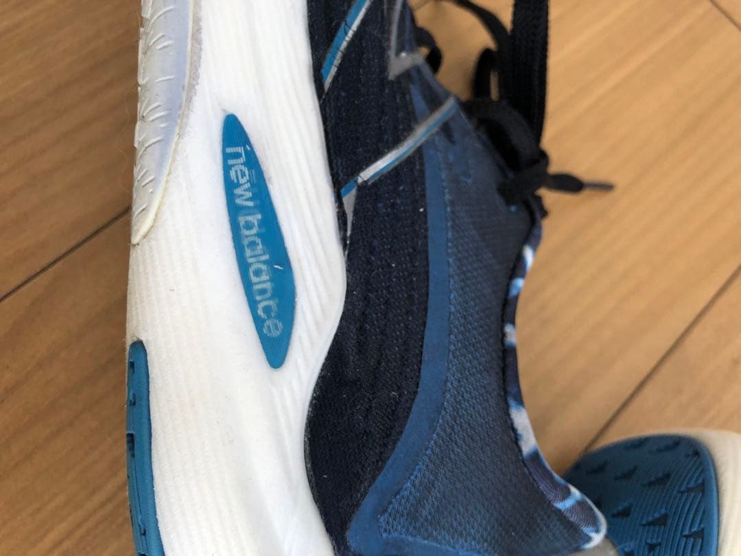 ニューバランス　ランニングシューズ