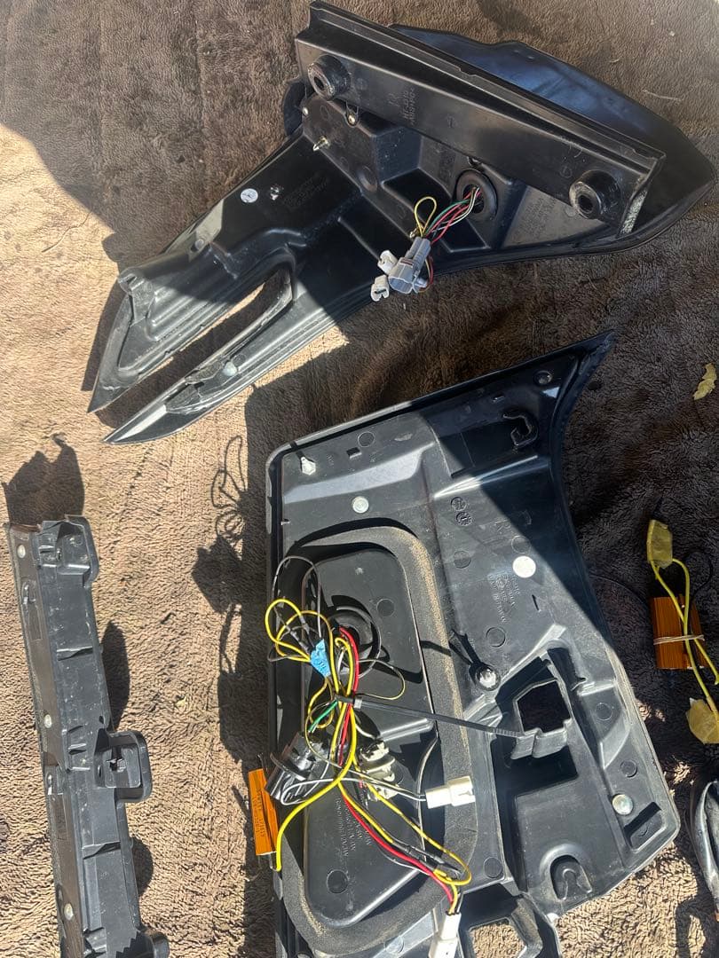 アルファード　ヴェルファイア 30 クリスタルアイ　ファイバーテール　前期