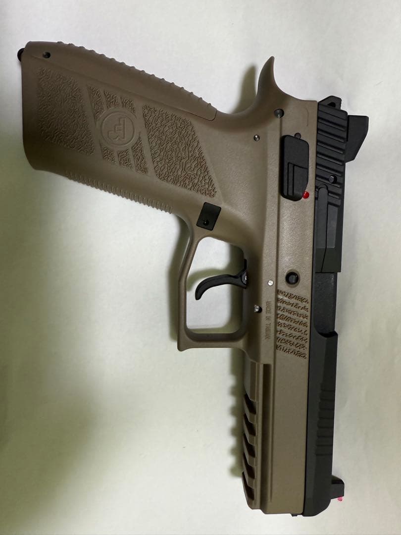 Carbon8 CZ P-09 CO2ブローバック