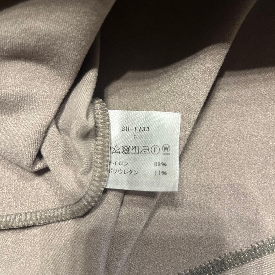 ヨガ　suria ハイネック トップス