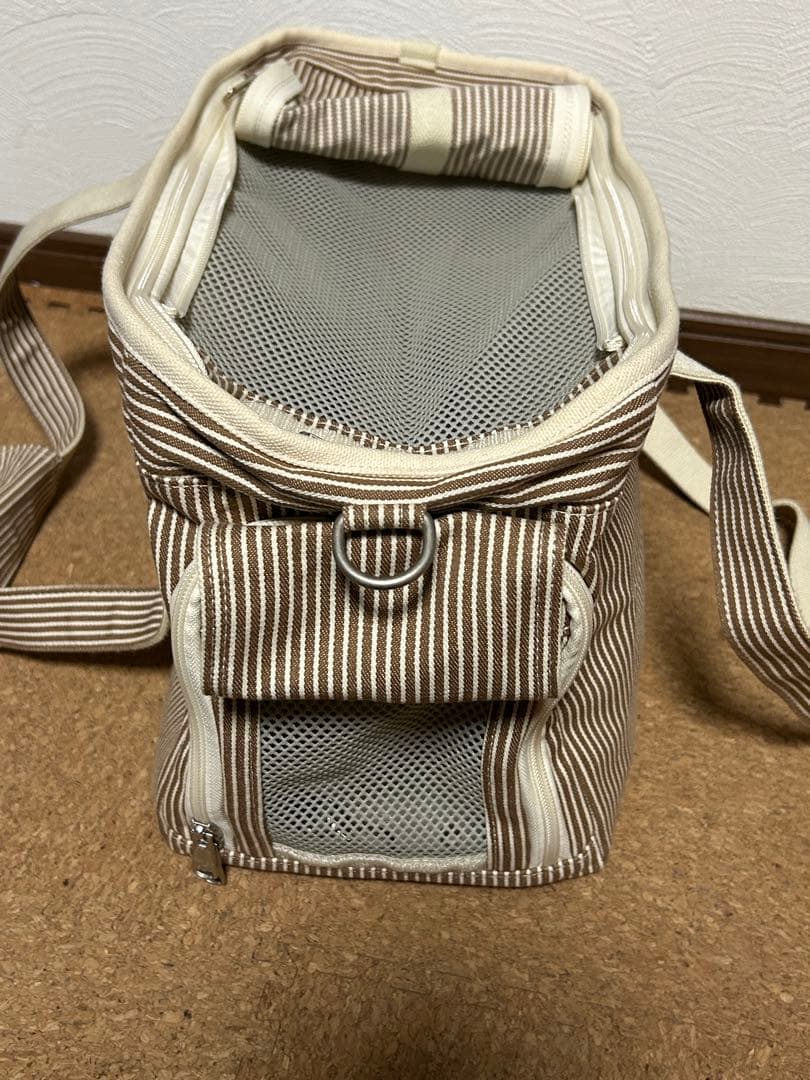 【値下げ】犬猫 ストライプ キャリーバッグ 布製 メッシュ窓付き