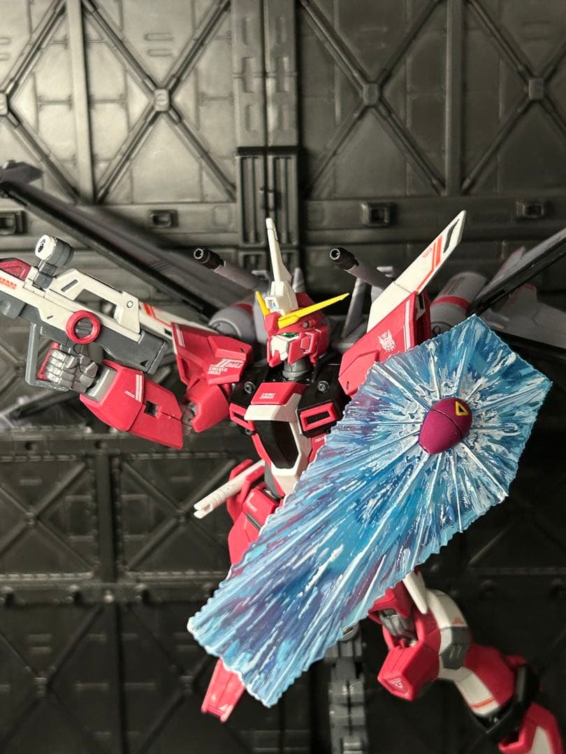 インフィニットジャスティスガンダム弍式　塗装完成品　部分塗装　HG