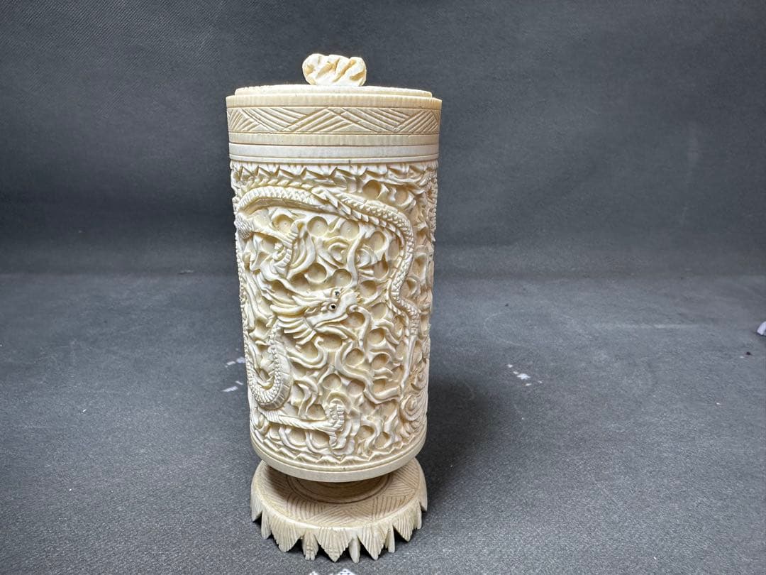 極上　花瓶　置物　天然素材　アンティーク　骨董　飾り物　古美術品　細密細工彫刻