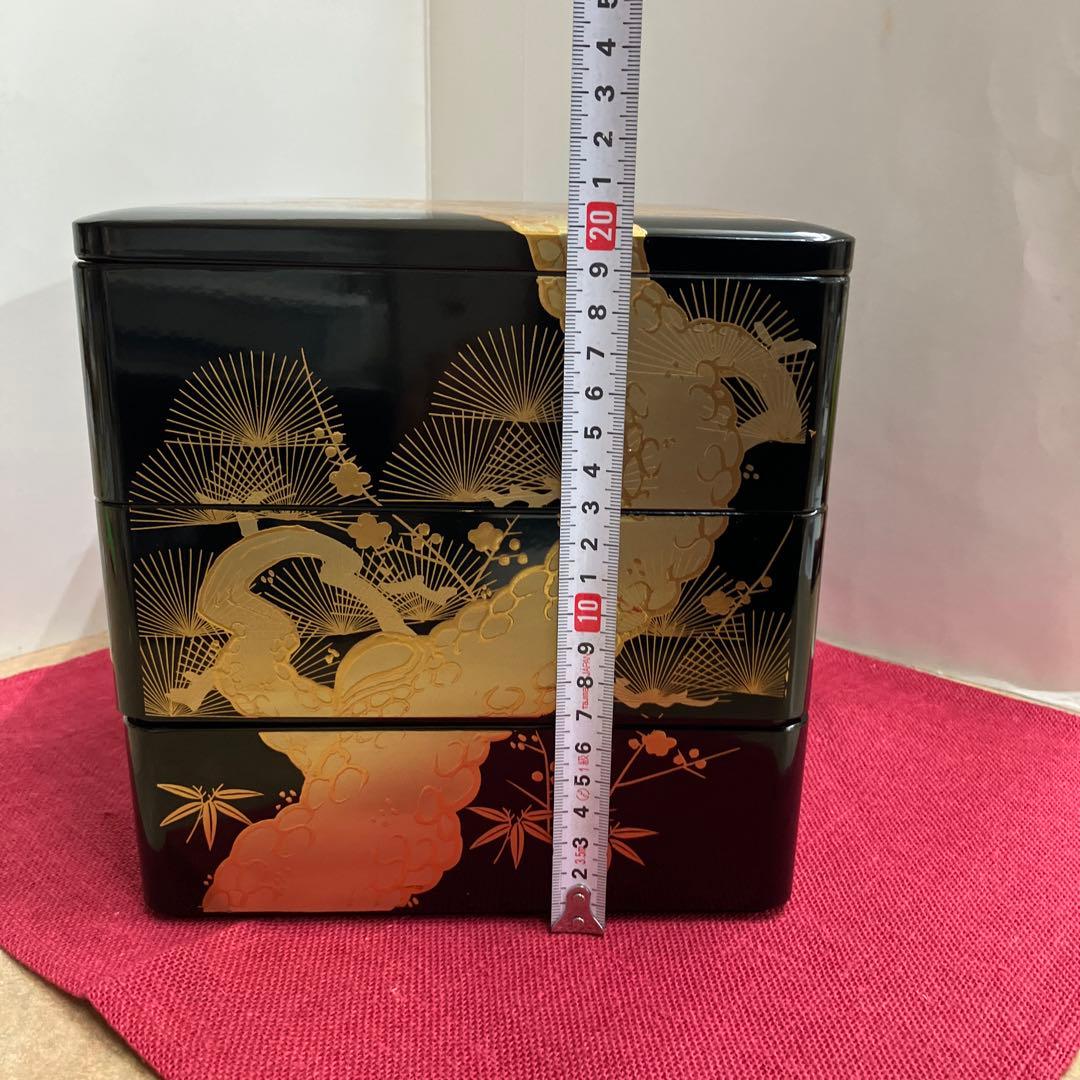 お値下げしました。会津塗黒金老松松竹梅3段重箱