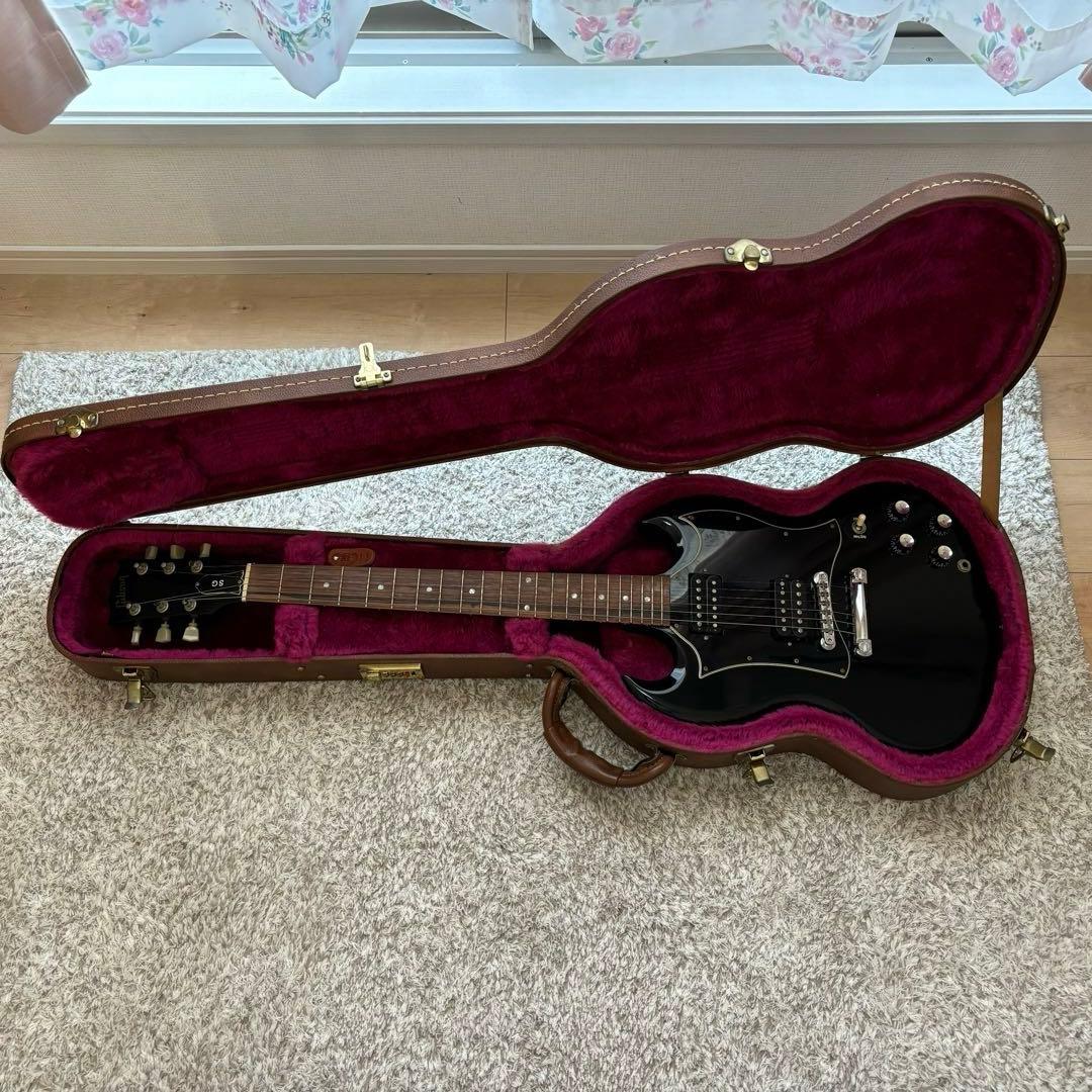 (Tom)美品Gibson SG 1999年製(ギターケース付)ピック4つ