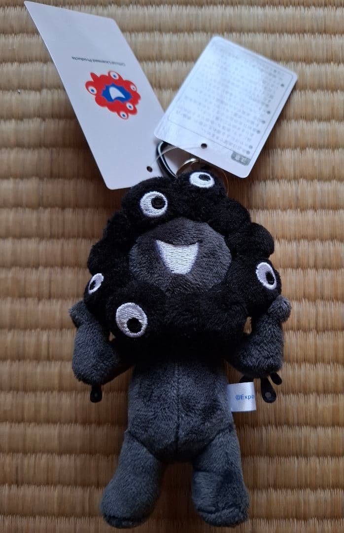 大阪関西万博　ミャクミャク　カラビナ付マスコット　黒　桜　カラビナ付PEZ　新品