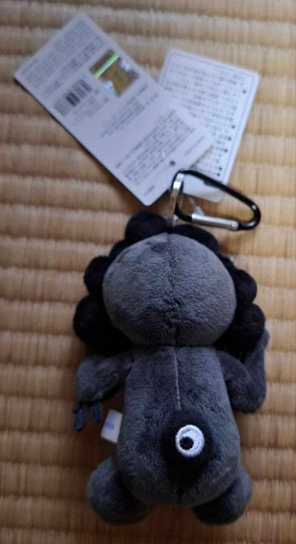 大阪関西万博　ミャクミャク　カラビナ付マスコット　黒　桜　カラビナ付PEZ　新品