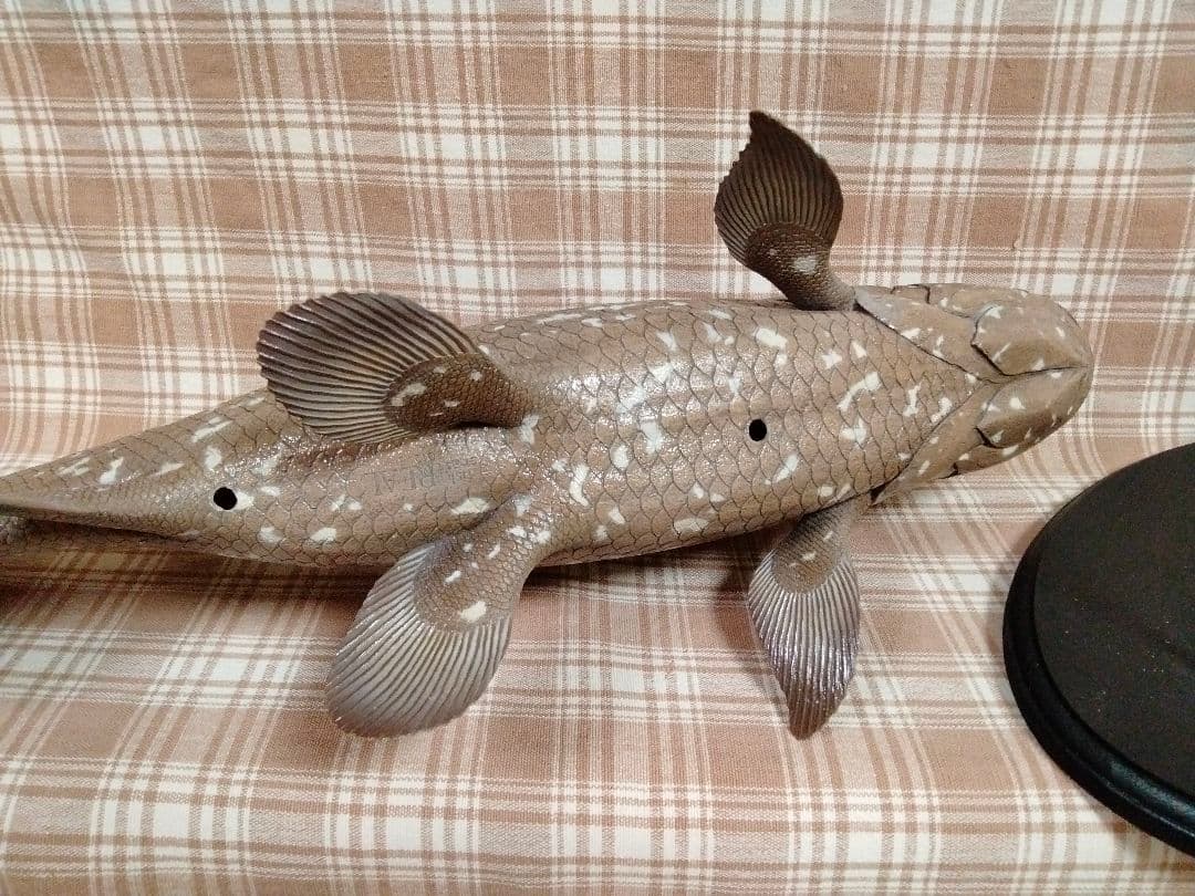 ハンドメイド　61cmシーラカンス　茶色　フィギュア　レプリカ　化石魚　置物