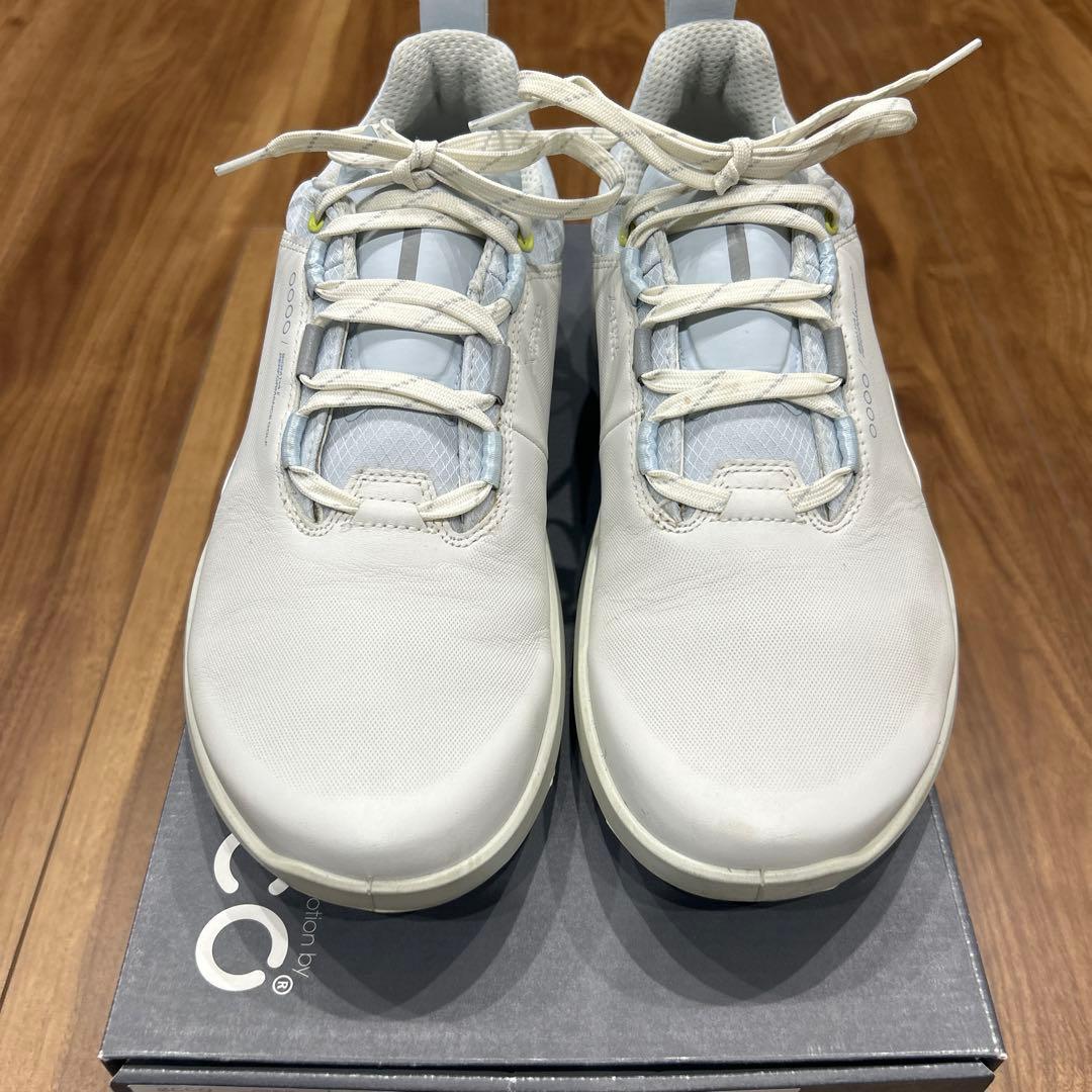 美品 定価35200円 ECCO バイオムH4ゴルフシューズ 25.5 ホワイト