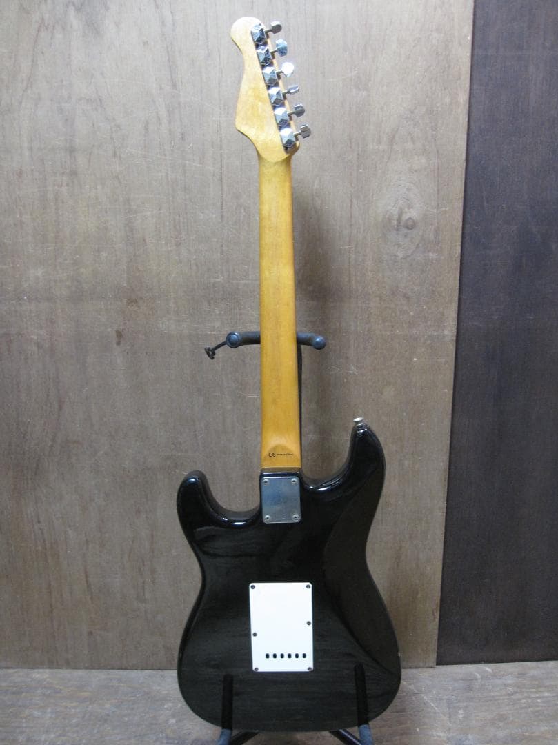 ROCKET DELUXE ストラトキャスタータイプ エレキギター